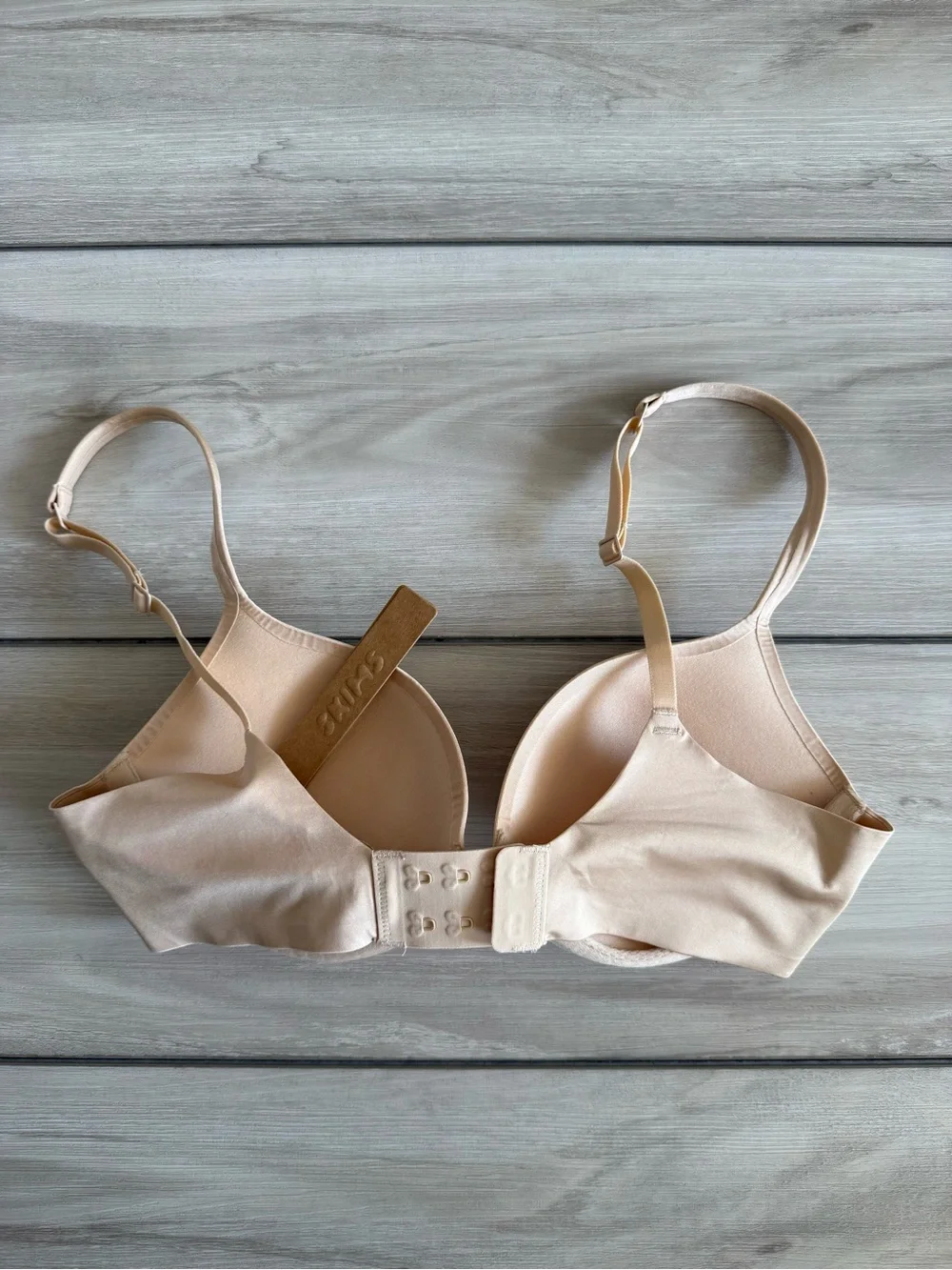 SKIMS Ultimate Push Up Plunge Bra Beige 32C NWT IN PACKAGE - Picture 5 of 11